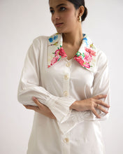 Load image into Gallery viewer, Bloom Shirt