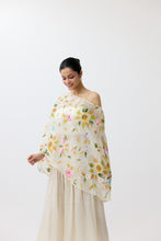 Load image into Gallery viewer, Fleur d’Ivory Cape Set