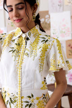Load image into Gallery viewer, Amaltas Muse
