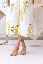 Load image into Gallery viewer, Amaltas Muse