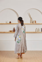 Load image into Gallery viewer, Tulip Saffron Cape Set