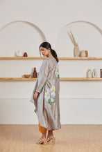 Load image into Gallery viewer, Tulip Saffron Cape Set