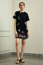 Load image into Gallery viewer, Oria Shift Dress
