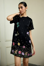 Load image into Gallery viewer, Oria Shift Dress
