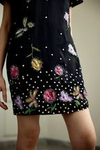 Load image into Gallery viewer, Oria Shift Dress
