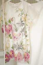 Load image into Gallery viewer, Peony Kaftan top
