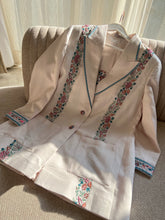 Load image into Gallery viewer, White fern blazer
