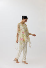 Load image into Gallery viewer, Bloomlight Kaftan
