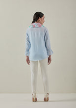 Load image into Gallery viewer, Peony blue shirt
