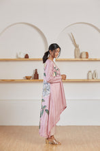 Load image into Gallery viewer, Mauve Peony Cape Set
