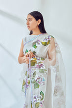 Load image into Gallery viewer, Lilac Peony Bunch Saree
