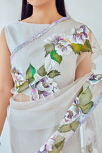 Load image into Gallery viewer, Lilac Peony Bunch Saree
